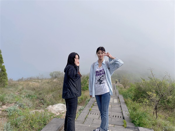 一路上開(kāi)心拍照的易視界小伙伴
